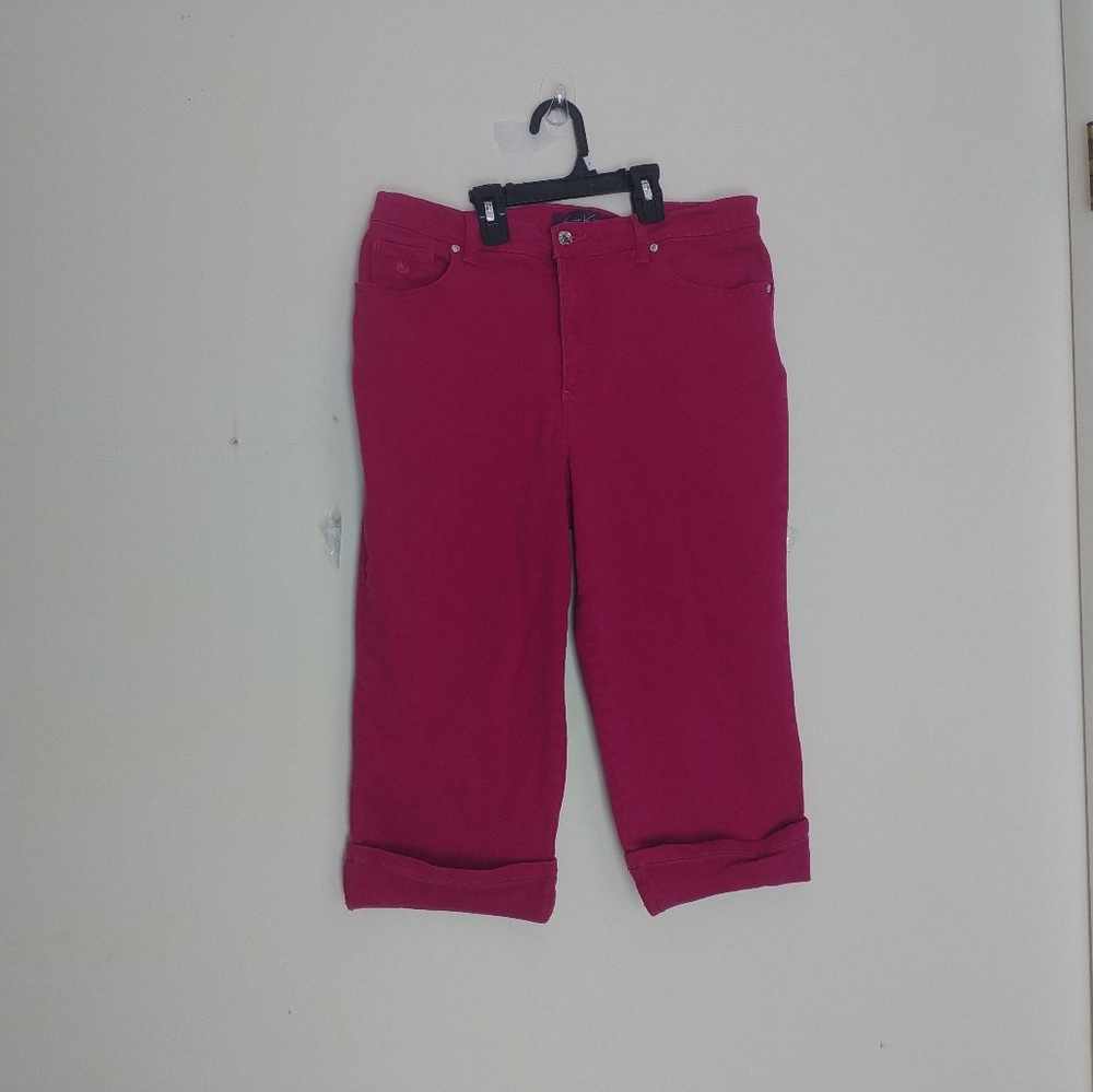 Gloria Vanderbilt Capri shorts pre-owned